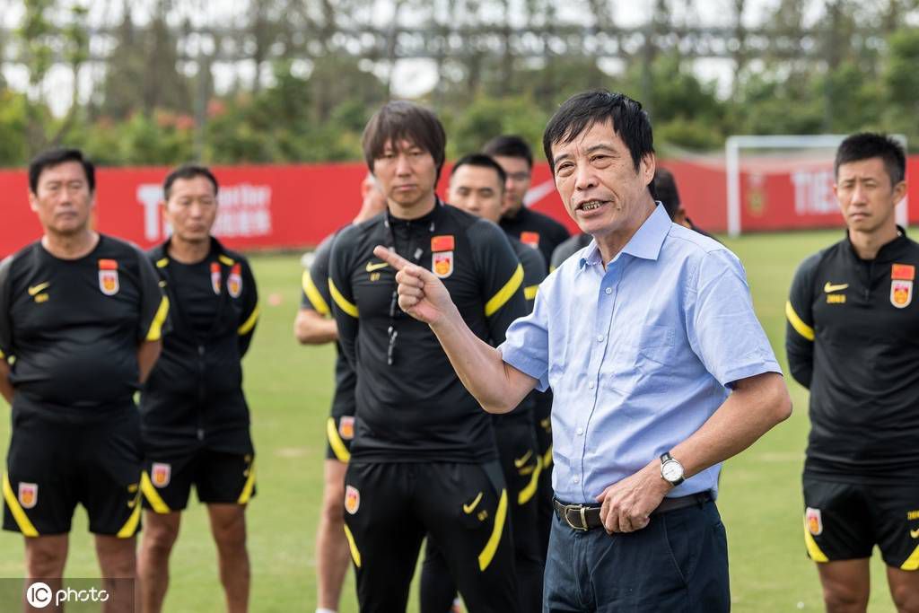 雷纳托-桑谢斯，现年26岁，葡萄牙中场，本赛季从巴黎外租至罗马，共计出战9场比赛227分钟，打进1粒进球。